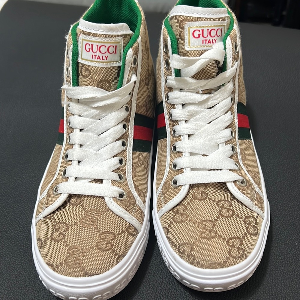 Inspired GG  sneakers like new